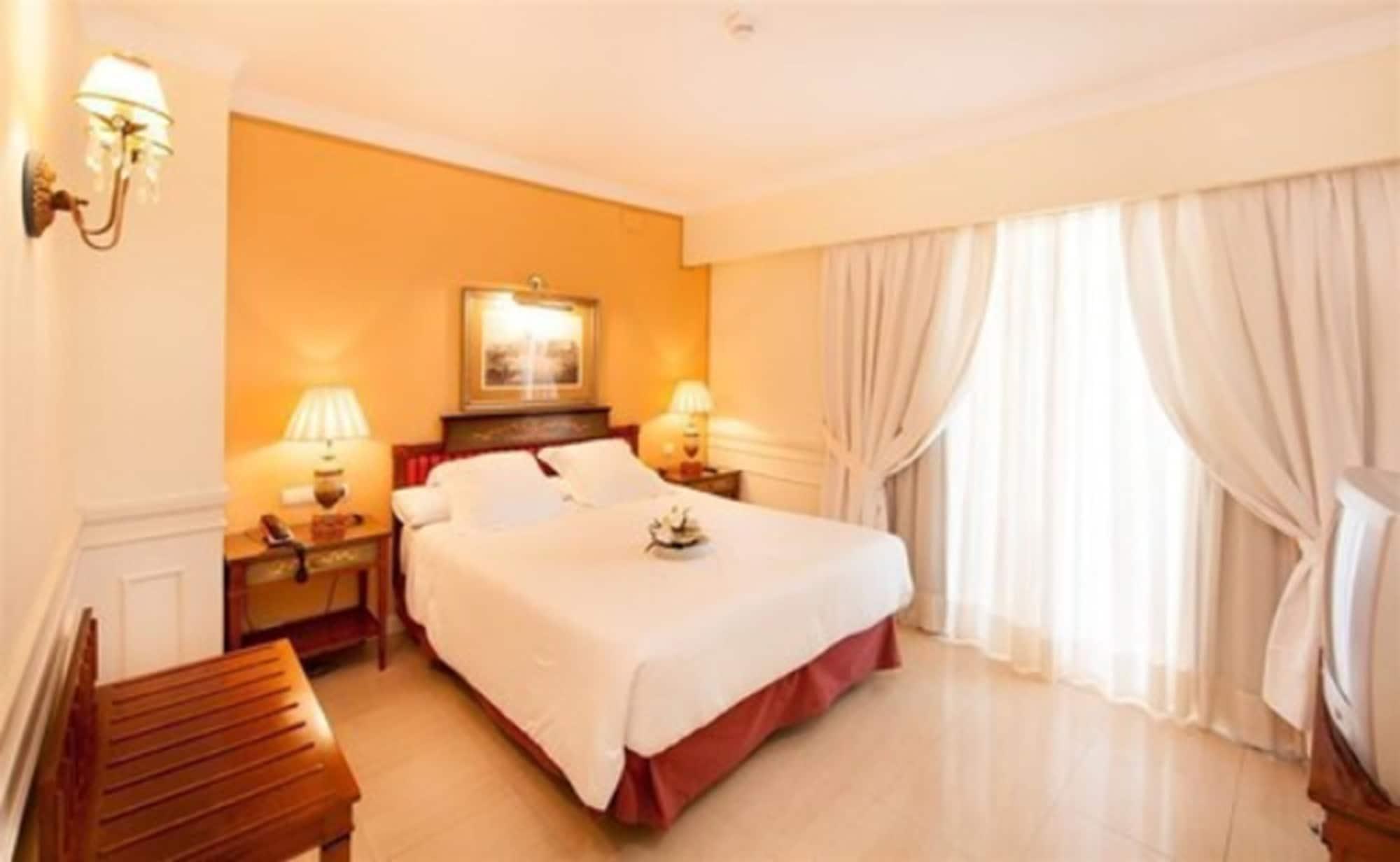 Apartamentos Guadalpin Boutique Marbella Eksteriør billede