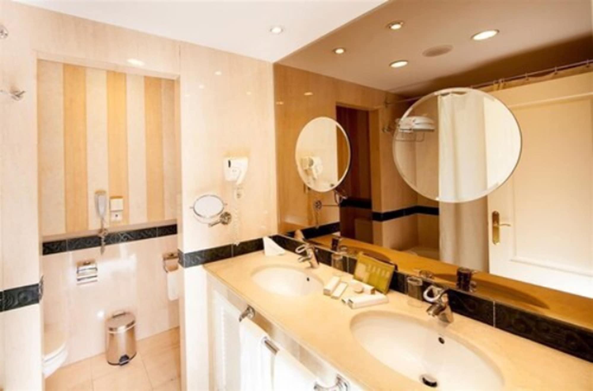 Apartamentos Guadalpin Boutique Marbella Eksteriør billede